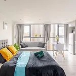 New Modern Studio In Bricklane